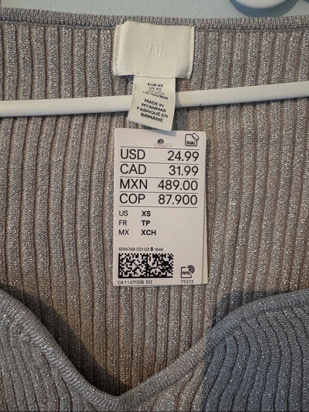 H&M Silver Metallic Ribbed Scoop-Neck Sweater - Picture 2 of 2